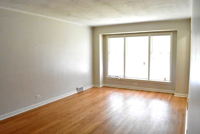 Building Photo - 3505 N Nora Ave