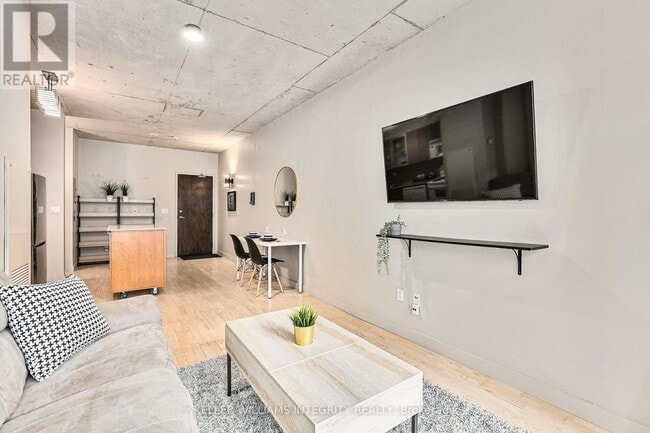 Photo du bâtiment - 383-383 Cumberland St
