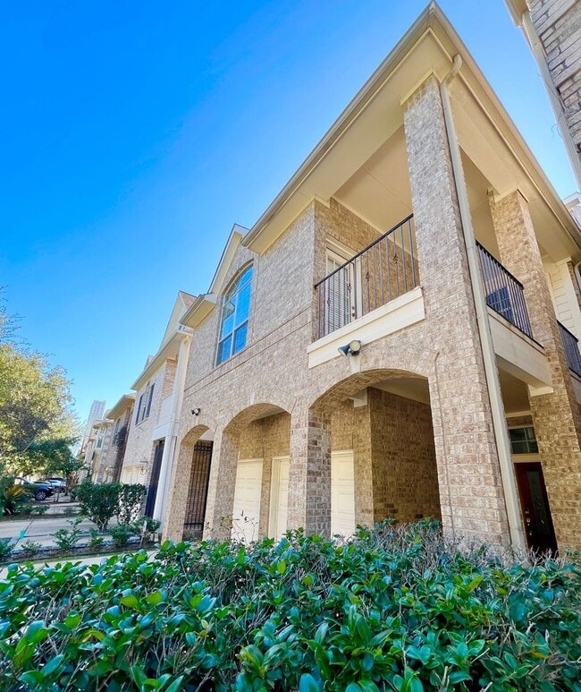 Building Photo - 5457 Fairdale Ln
