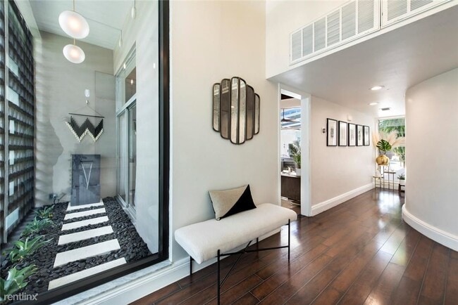 Building Photo - 5 br, 4 bath House - 521 N Highland Dr