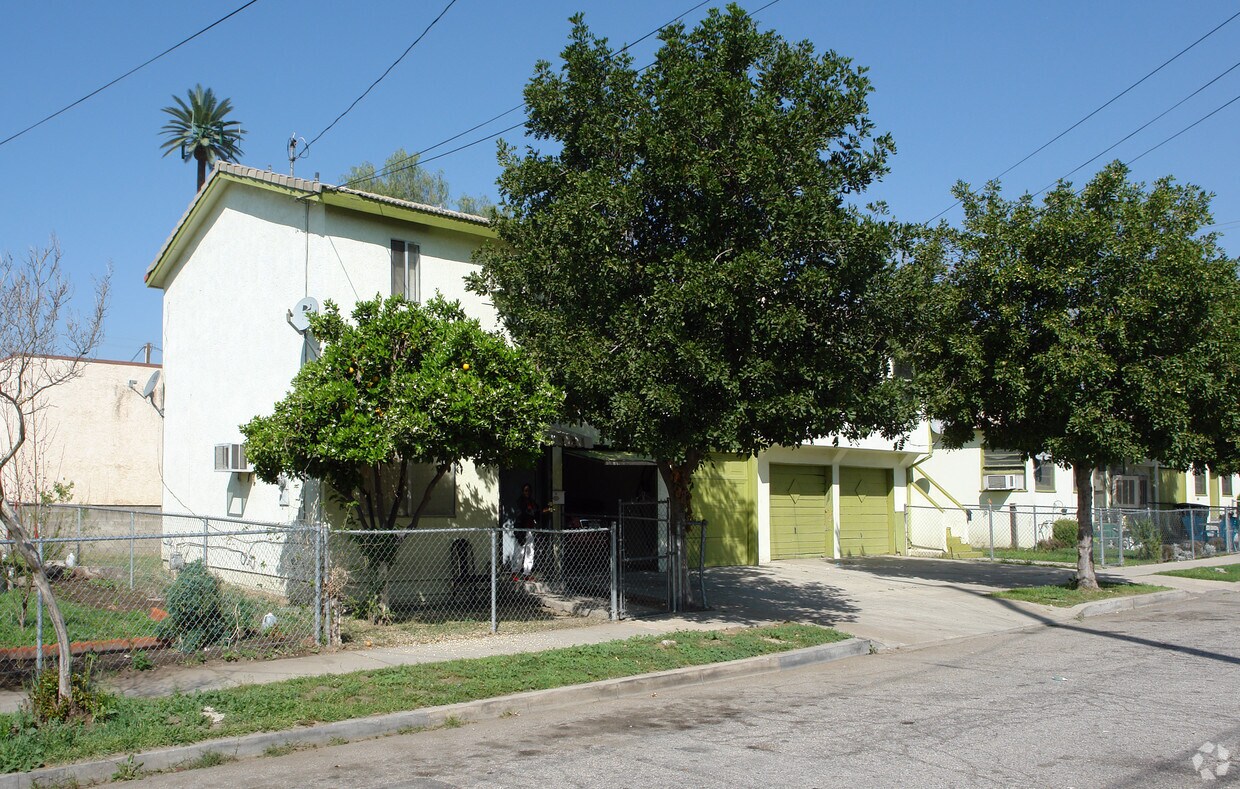 Primary Photo - 880 Mayfield Ave