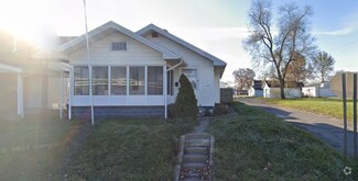 Building Photo - 1317 W Memorial Dr