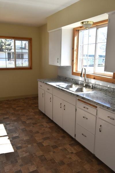 Building Photo - 2422 Wiard St