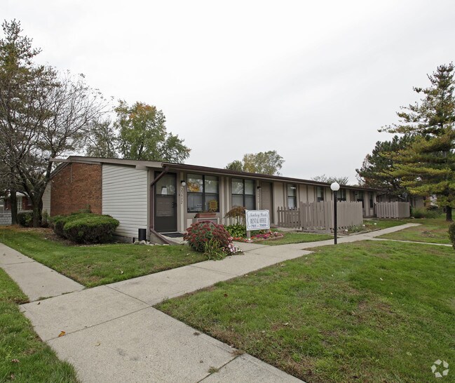 Newberry Woods Apartments Apartments Clinton Township, MI