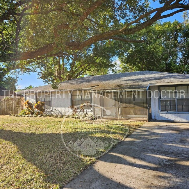 Photo - Welcome Home to your 4/2 in Seffner!