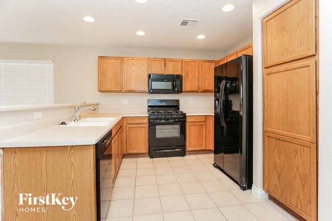 Foto del edificio - 5001 Prairie Springs Ct