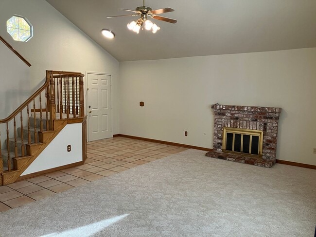 Building Photo - 1725 Branchwood Cir