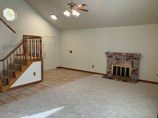 Foto del edificio - 1725 Branchwood Cir