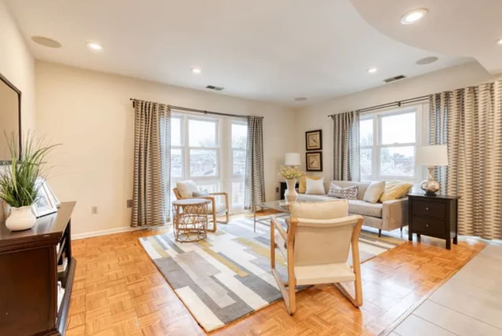 Foto principal - 123 W Barre St
