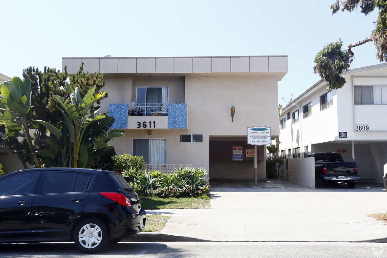 Building Photo - 3611 Mentone Ave