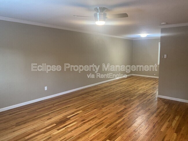 Foto del edificio - 217 Edison Ave