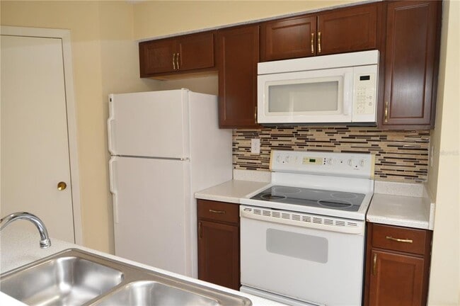 Building Photo - 8647 Mallard Reserve Dr