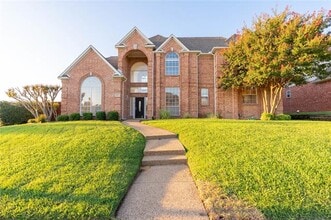 Building Photo - 4465 Longfellow Dr