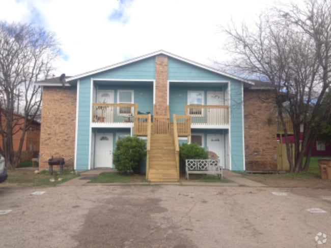 Building Photo - 4904 Merritt Dr
