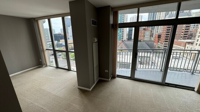 Building Photo - 600 N Dearborn St