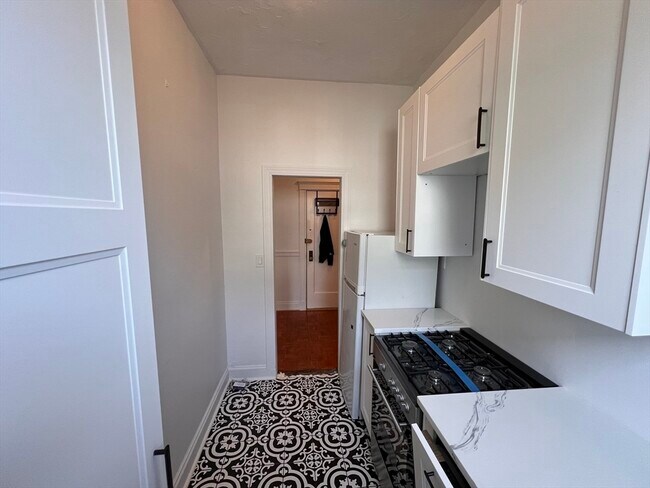 Foto del edificio - 39 Glenville Ave