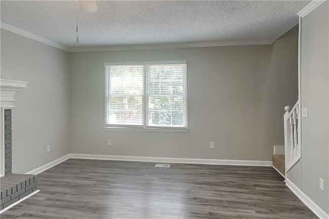 Foto del edificio - 2671 Ashley Dr