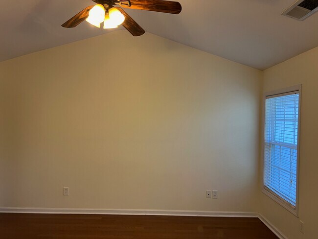Master Bedroom - 3338 Chastain Gardens Dr NW