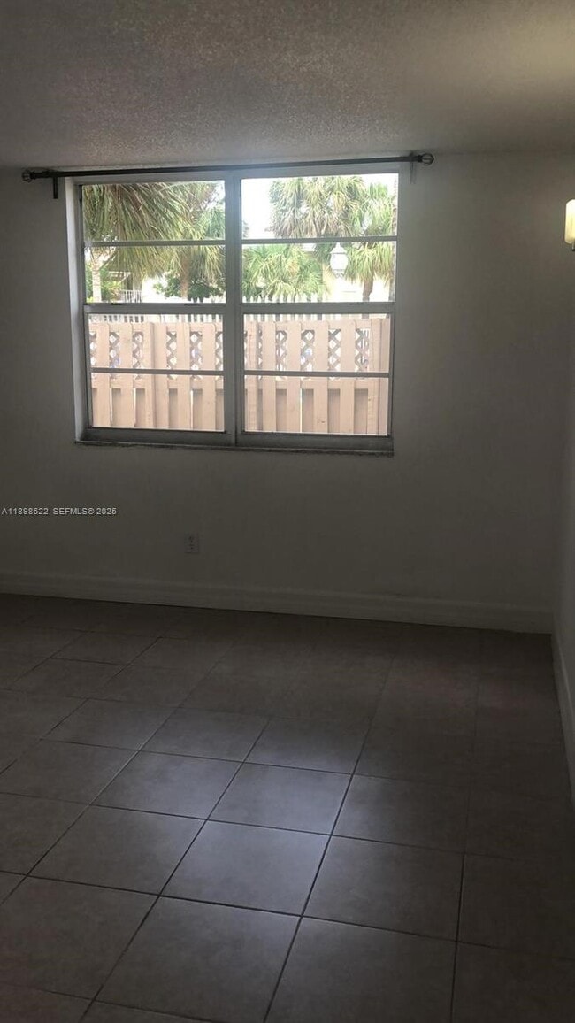 Foto del edificio - 4174 NW 79th Ave