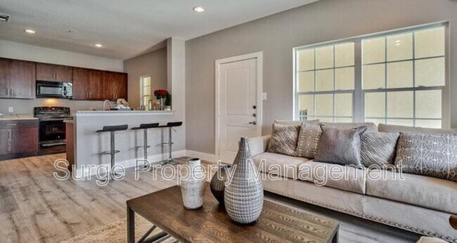 Building Photo - 13609 Pinnacle Cir W