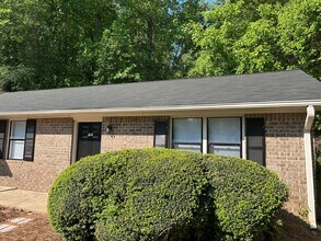 Building Photo - 144 Deer Creek Dr