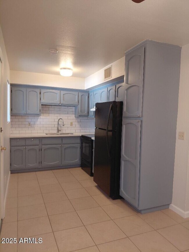Foto del edificio - 1410 E Mountain View Rd