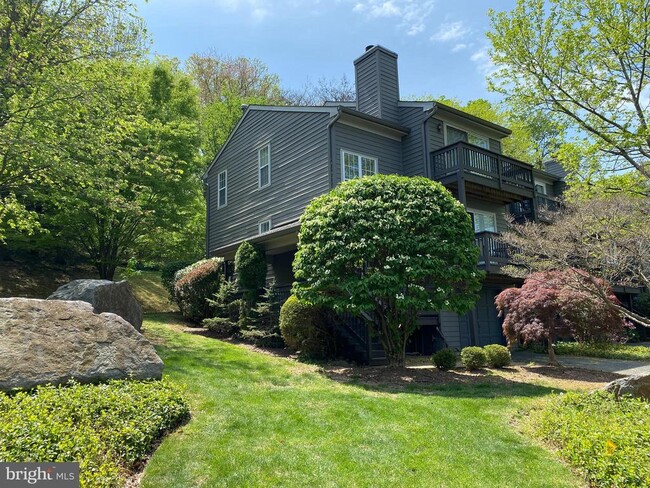 Building Photo - 42 Chicopee Dr