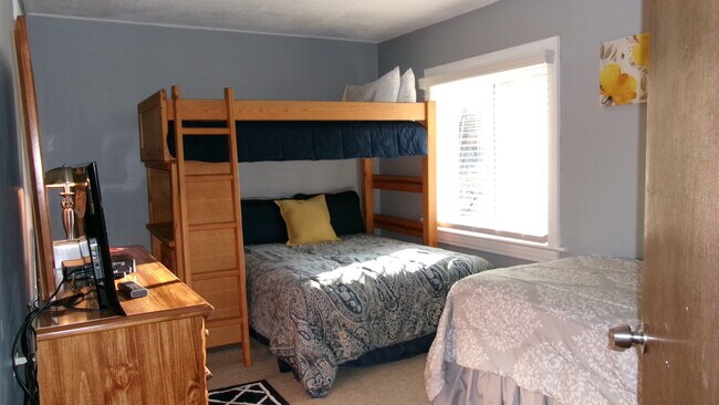 Bunkbed - 1241 Superior Ave