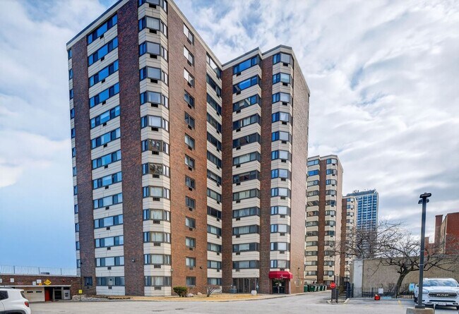 Foto del edificio - 7337 S South Shore Dr