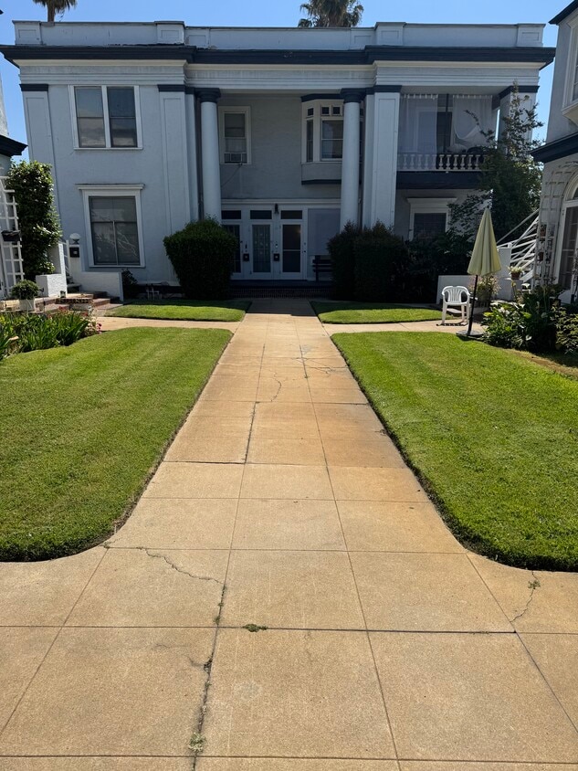 Foto principal - 410 N Euclid Ave