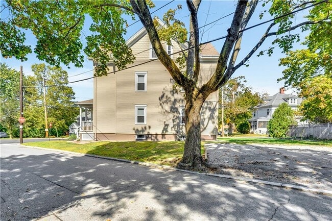 Building Photo - 311 Highland Ave