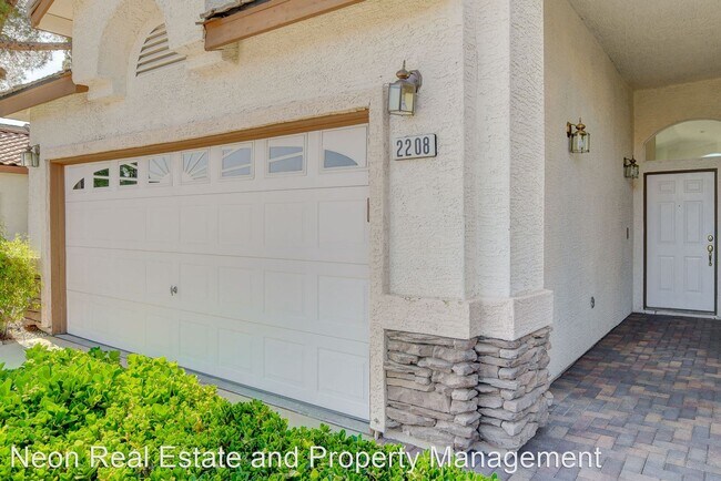 Building Photo - 3 br, 2 bath House - 2208 Flowering Cactus...