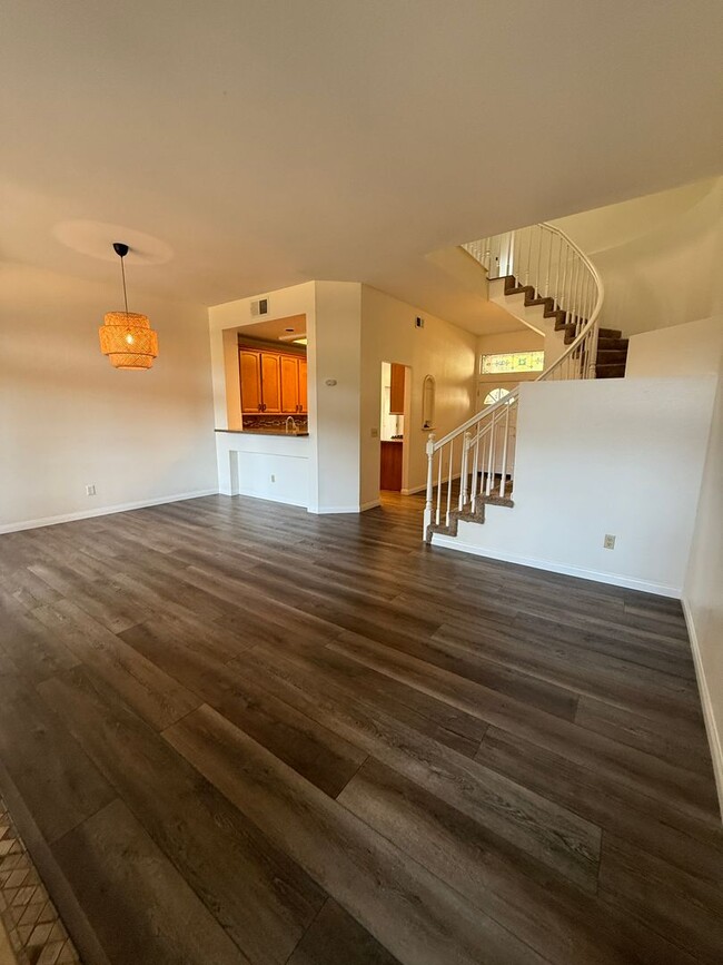 Building Photo - Highly Desired 3 Bedroom Townhome availabl...