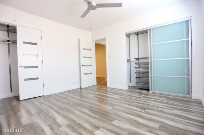 Building Photo - 514 S Mariposa Ave