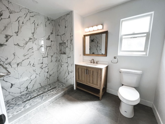 Building Photo - 4141 Teal St