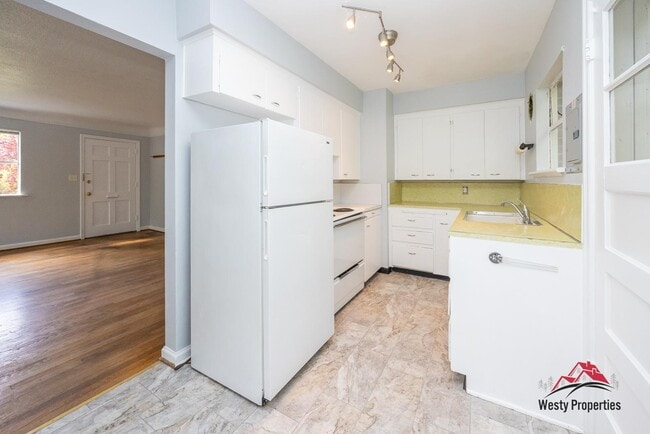 Photo - 1811 SE Salmon St Apartment