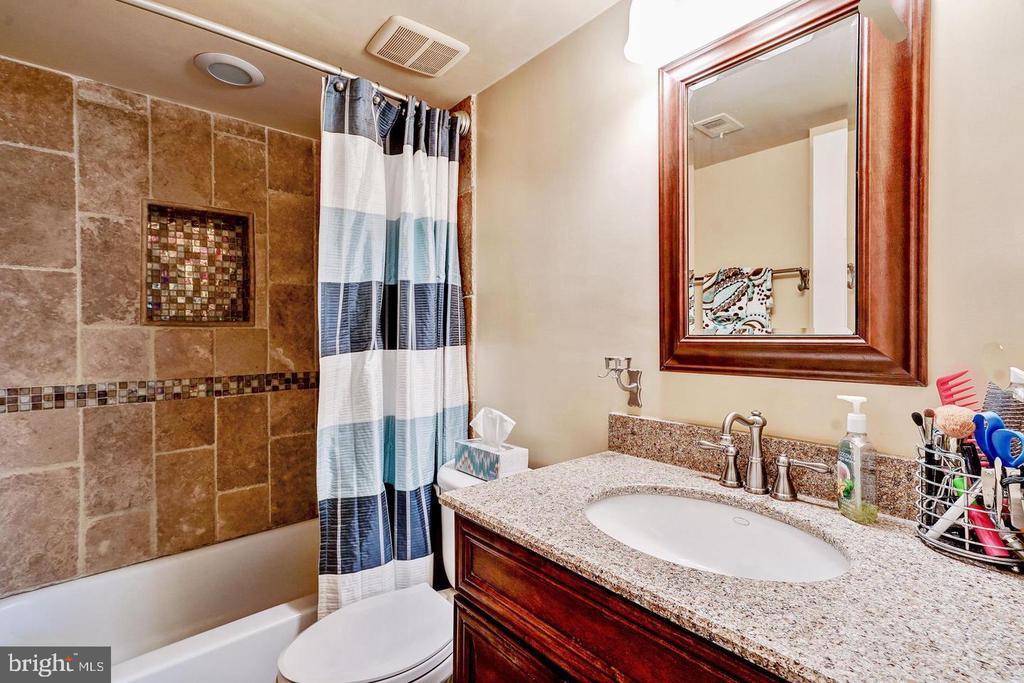 Primary Photo - 9702 Kingsbridge Dr