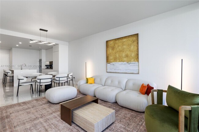 Foto del edificio - 700 NE 24th St