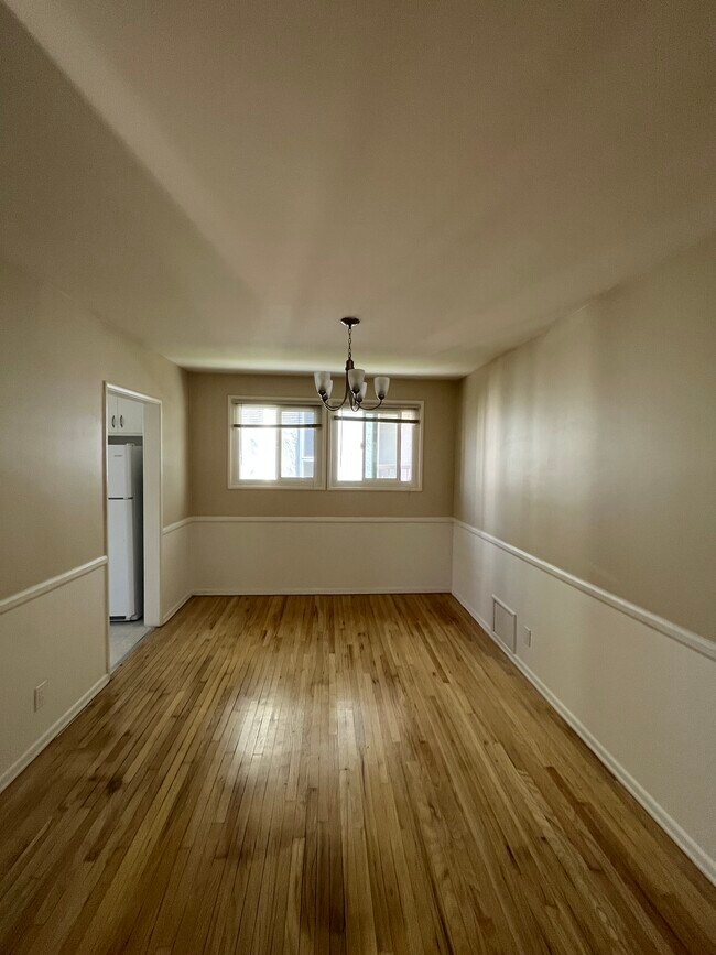Building Photo - 446 Landfair Ave