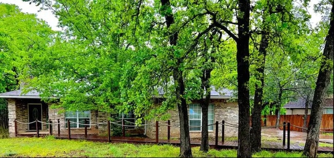 Building Photo - Room in House on Copper Hills Dr