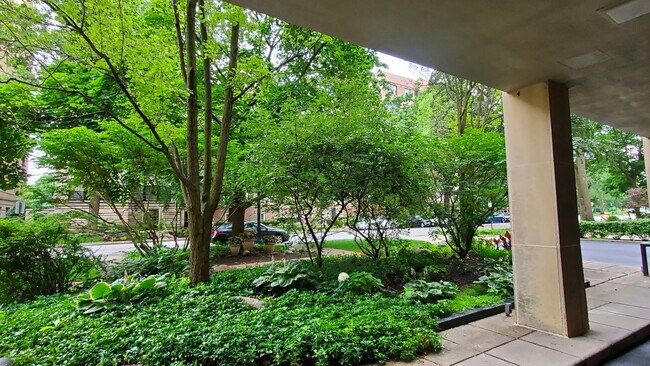 Foto del edificio - 1516 Hinman Ave