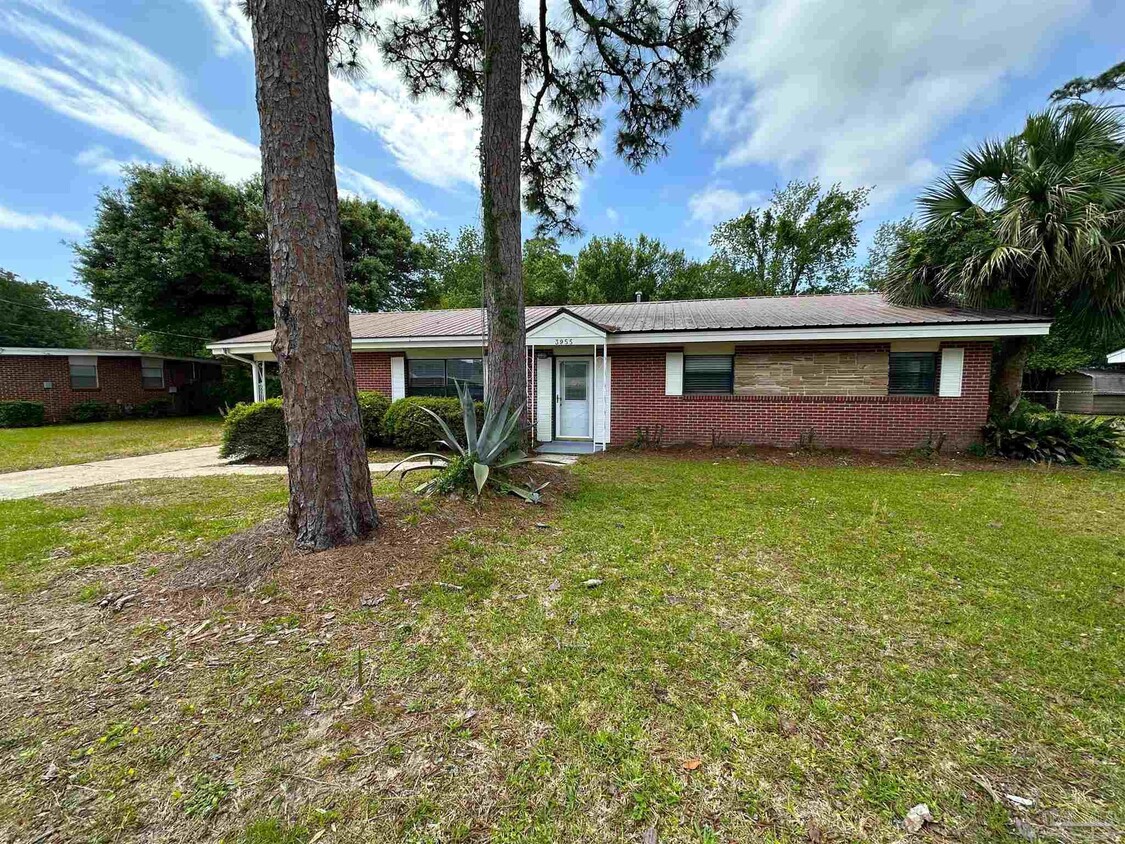 Foto principal - 3955 San Gabriel Dr