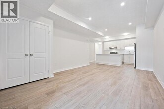 Building Photo - 167 REVERIE Wy