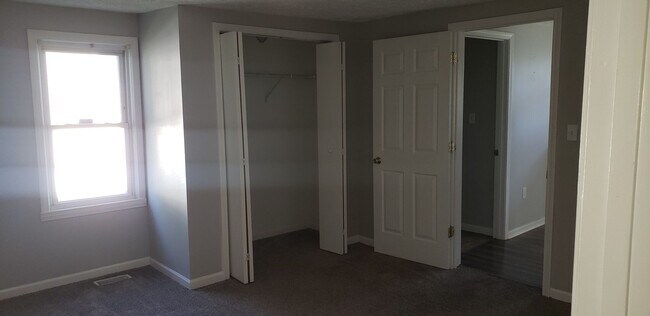 Foto del edificio - newly updated 2 bedroom 1 bath