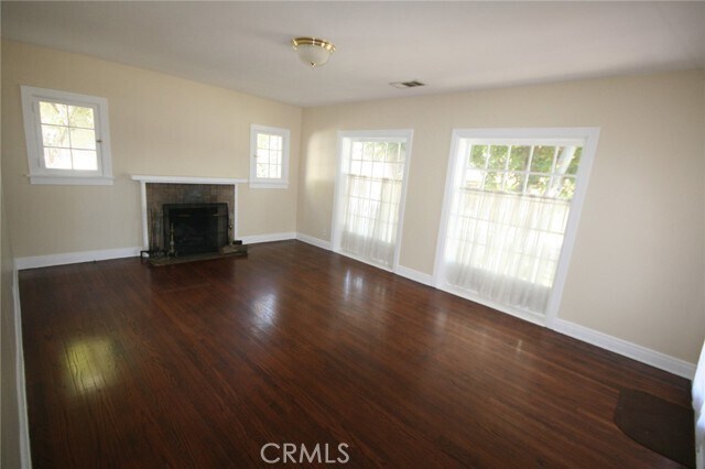 Building Photo - 1351 N El Molino Ave