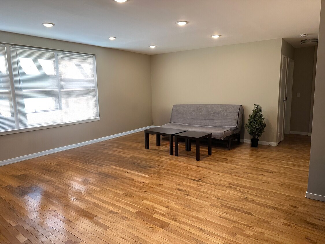 Foto principal - 274 County Rd