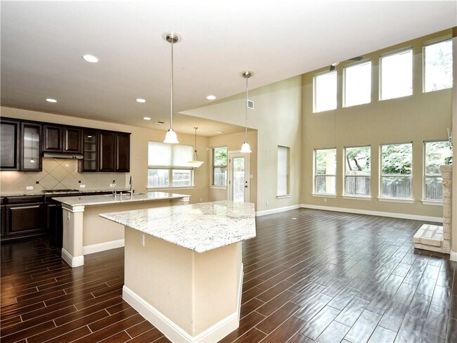 Building Photo - 16009 Cinca Terra Dr