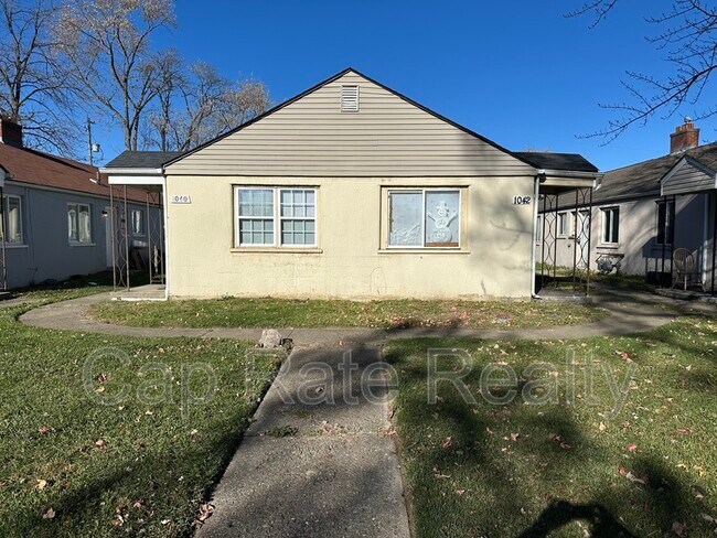 Foto del edificio - 1042 Loretta Ave