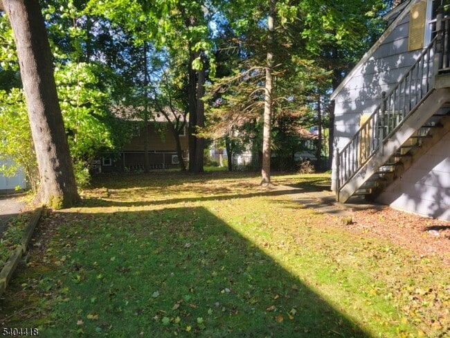 Foto del edificio - 8 Randolph Ave