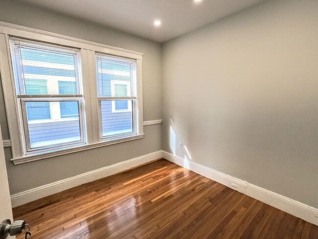 Foto del edificio - 3957 Washington St